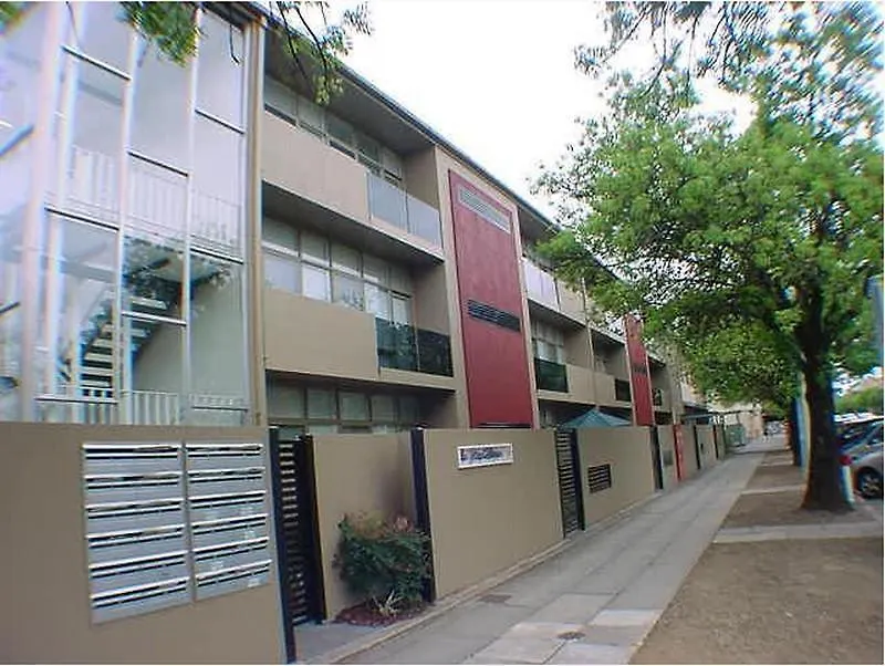 Adelaide Dress Circle Apartments - Ward Street