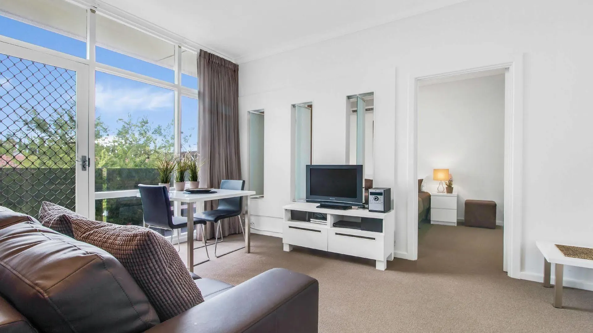 Adelaide Dress Circle Apartments - Ward Street Australia