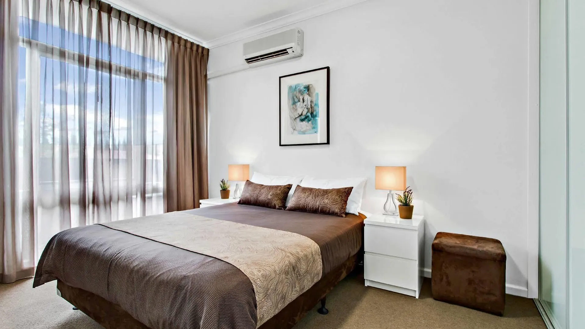 Adelaide Dress Circle Apartments - Ward Street 4*,